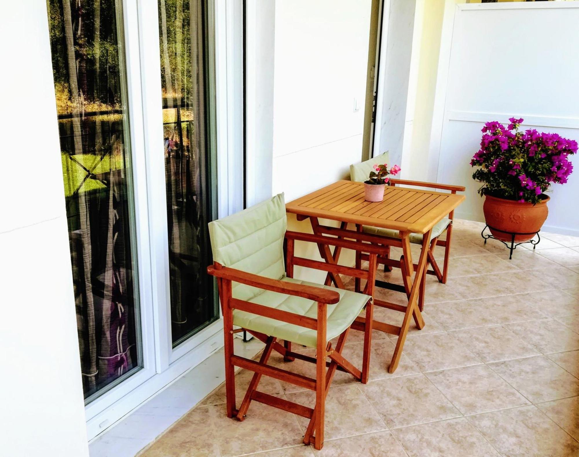 Giorgos Apartments Skala Fourkas Ruang foto
