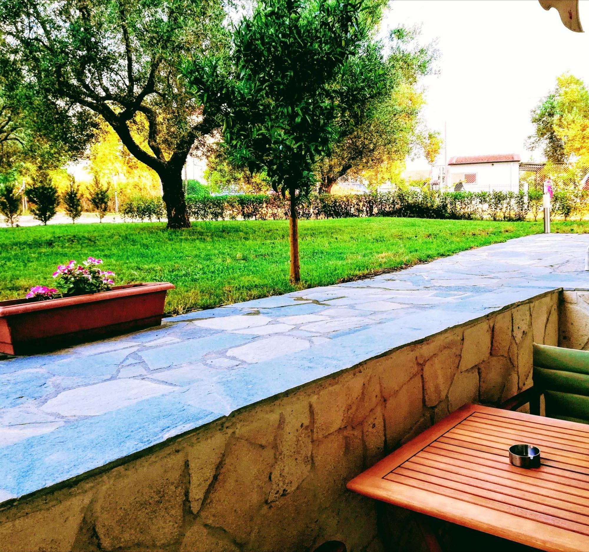 Giorgos Apartments Skala Fourkas Ruang foto