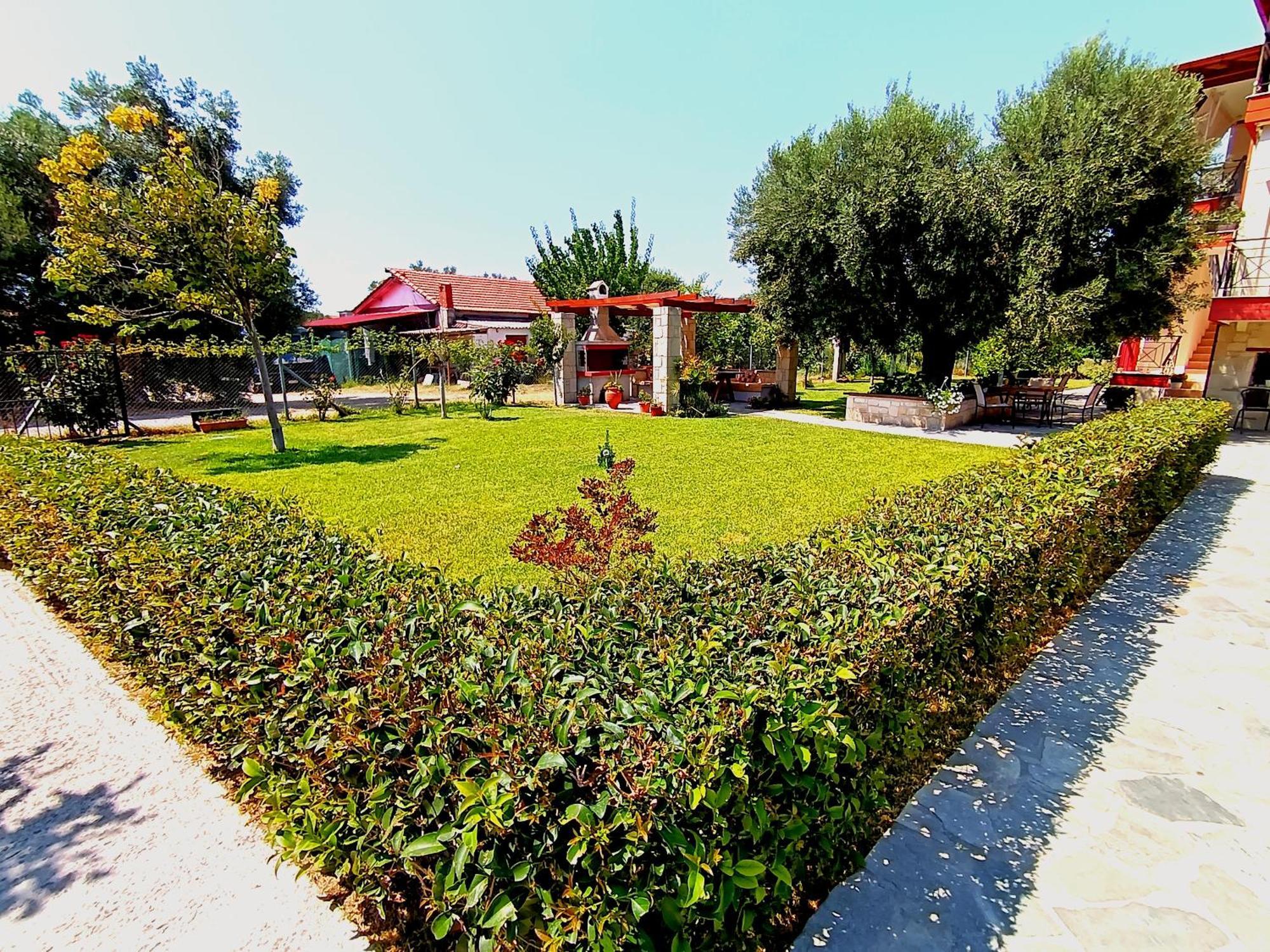 Giorgos Apartments Skala Fourkas Bagian luar foto