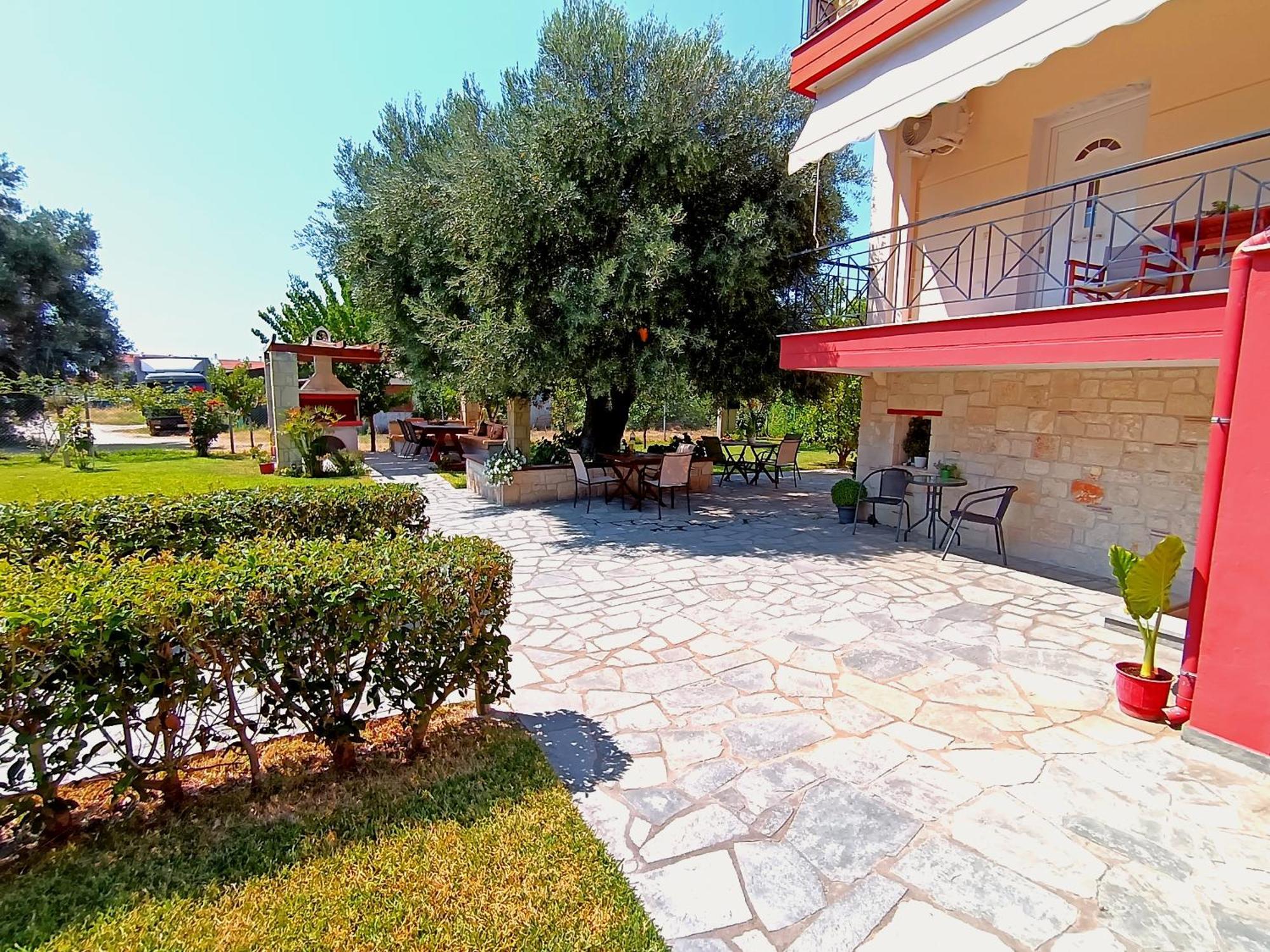 Giorgos Apartments Skala Fourkas Bagian luar foto